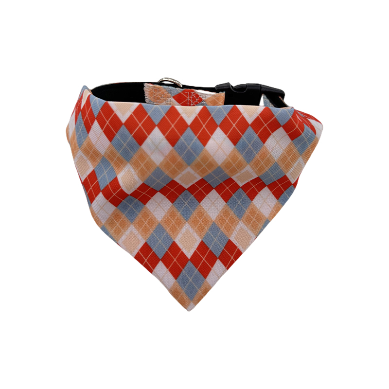 Hondenbandana en halsband van comfortabel katoen en metalen gesp